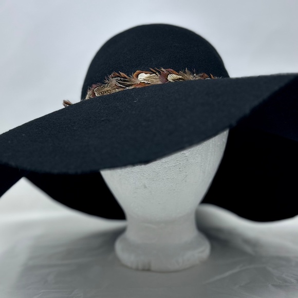 Olive & Pique black felt hat floppy wide rim feather band - Picture 1 of 5